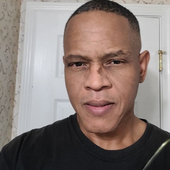 Profile Picture of Dennis Pardlow (@dennis_pardlow) on Poshmark