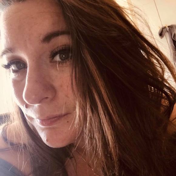 Profile Picture of Melody Cardinelli (@mcardinelli) on Poshmark