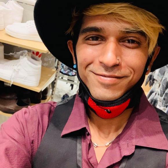 Mitra Lutchman - Poshmark Profile Picture of Mitra Lutchman (@mintos0418) on Poshmark