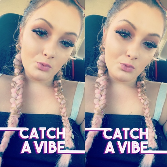 Profile Picture of Christina Brooker (@christinab518) on Poshmark