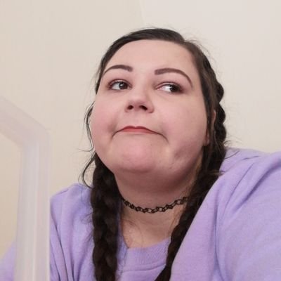 Profile Picture of Laura Bradley (@LauraFails) on Twitter