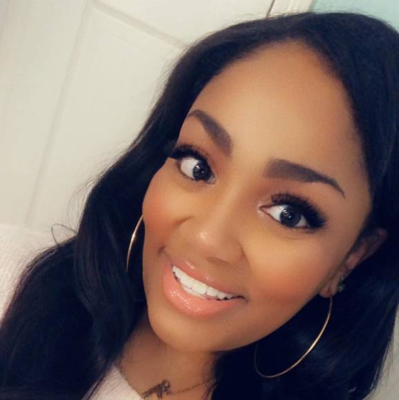 Profile Picture of Alex Doss (@alexd927) on Poshmark