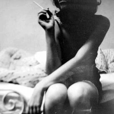 Profile Picture of Amanda Notes (@Mandy_notes) on Twitter