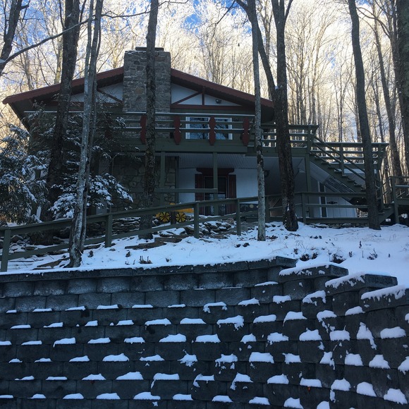 Profile Picture of Paula Bruner (@psbruner) on Poshmark