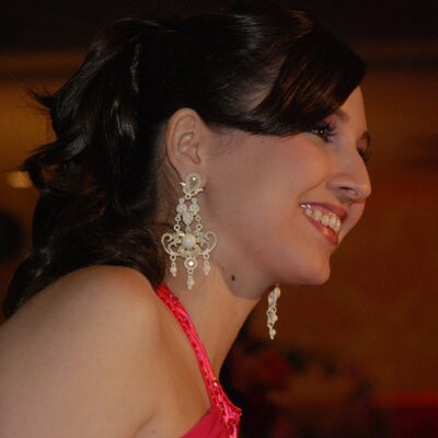 Profile Picture of Danielle Ribeiro (@danifribeiro) on Twitter