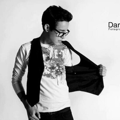 Profile Picture of Andrea Zamarron (@AndreaChiken) on Twitter