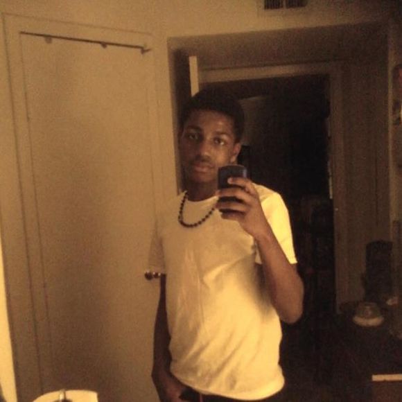 Profile Picture of Michael Guillory (@retroguy_7) on Poshmark