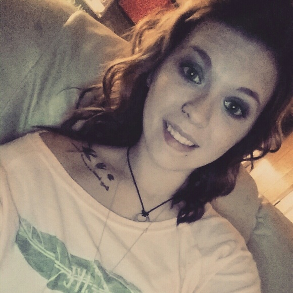 Profile Picture of Kelsey Shorthouse (@shorthouse04) on Poshmark