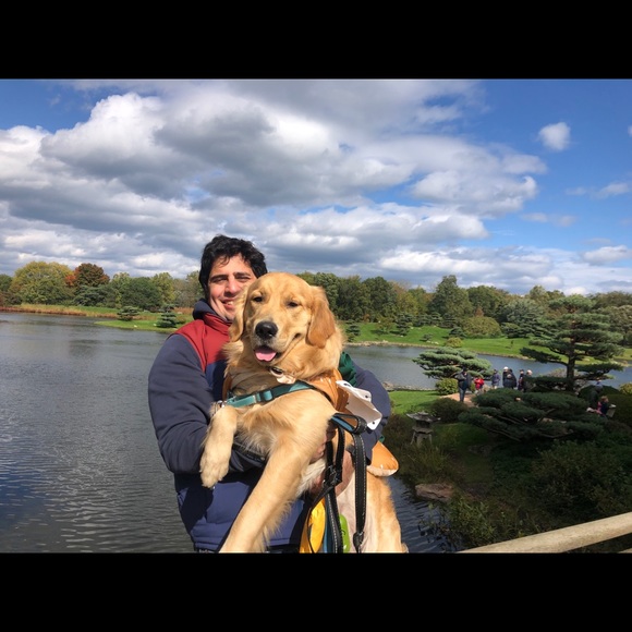 Profile Picture of Aryan Azimzadeh (@arazimzadeh) on Poshmark