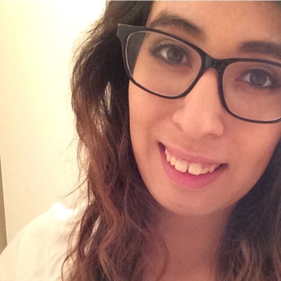 Profile Picture of Melany Gomez (@melanydorine) on Poshmark