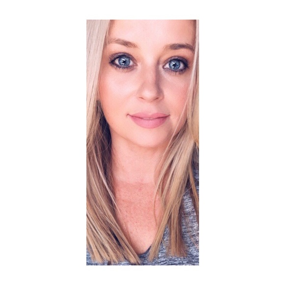 Profile Picture of Diana Pearce (@dpearce1083) on Poshmark