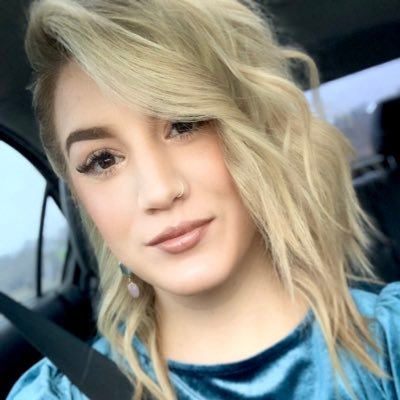 Profile Picture of Shelby Lin Cloninger (@shel2theby) on Twitter