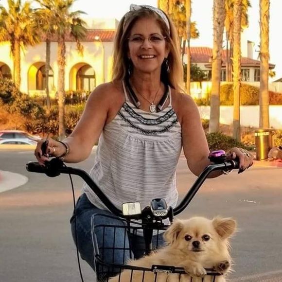 Profile Picture of Kim Kinder-tyree (@kymmers61) on Poshmark
