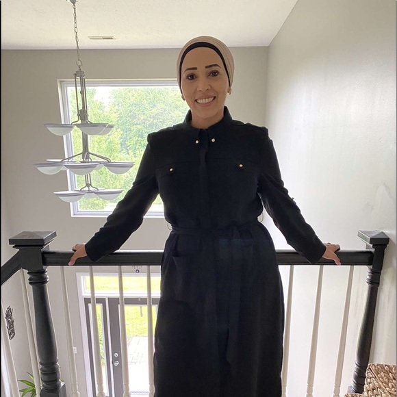 Hana Amawi - Poshmark Profile Picture of Hana Amawi (@hanaamawi) on Poshmark