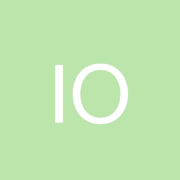 Profile Picture of Ijeoma Onyeagocha (@ionyeagocha) on Poshmark