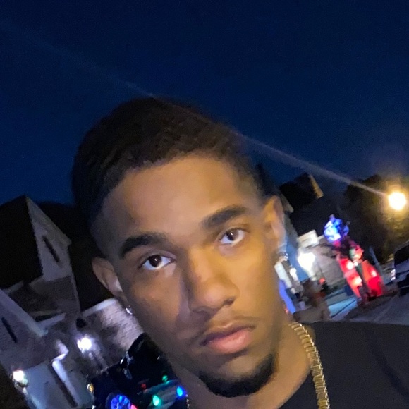 Profile Picture of Maurice Clark (@mauriceclark977) on Poshmark