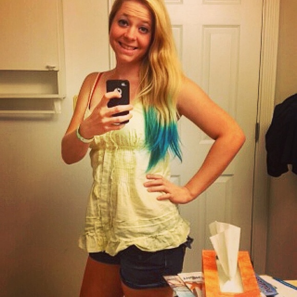 Profile Picture of Jacie Engler (@jacieengler) on Poshmark
