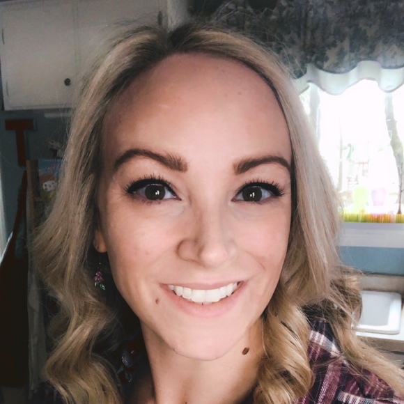 Profile Picture of Krystal Mccullah (@blndkrys18) on Poshmark