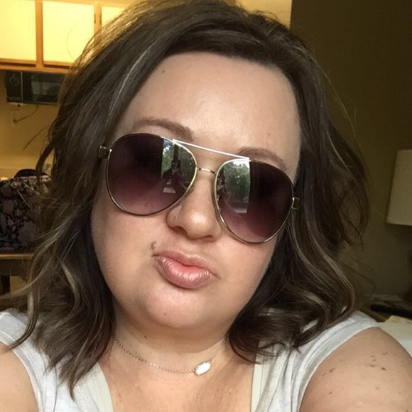 Profile Picture of Pamela Pate (@pamela6452) on Poshmark