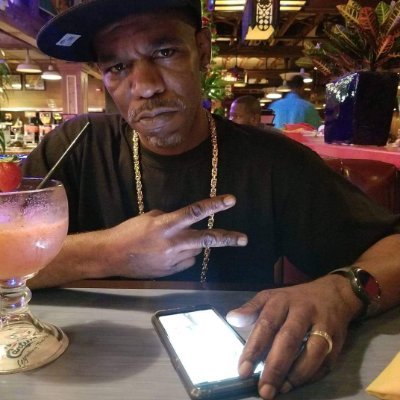 Profile Picture of Tommy Darrell Davenport (@ddavenport810) on Twitter
