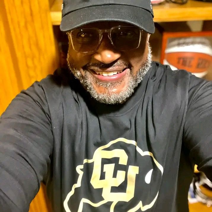 Profile Picture of John Lender (@john.lender7) on Tiktok