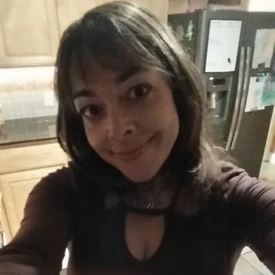 Profile Picture of Lisa Jean (@lisajeaninsf) on Twitter