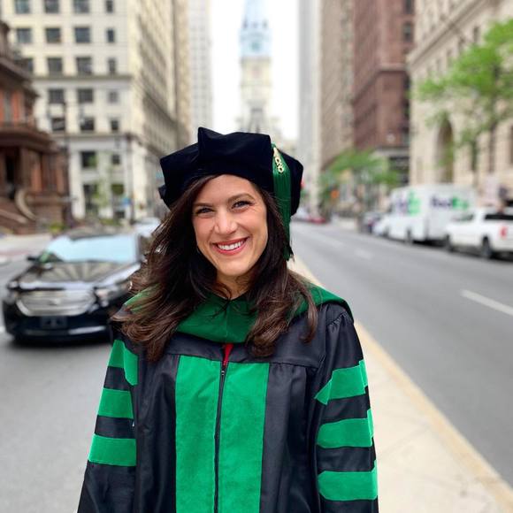 Profile Picture of Danielle Kovalsky (@danikovalsky) on Poshmark