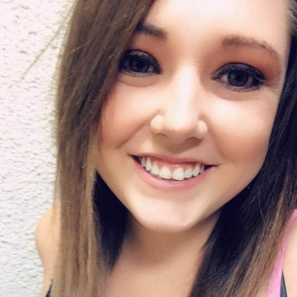 Profile Picture of Miranda Belcher (@randuhh) on Poshmark