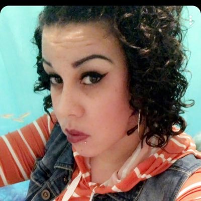 Profile Picture of Yolanda Shaw (@addicted2uboy) on Twitter