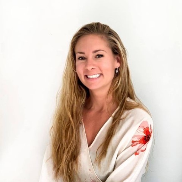 Profile Picture of Joelle Work (@joellework) on Poshmark