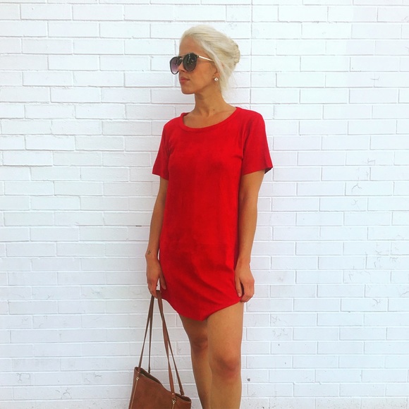 Profile Picture of Juliann Afonso (@jules5588) on Poshmark