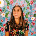 Profile Picture of Júlia Bueno (@juliabuenoc) on Instagram