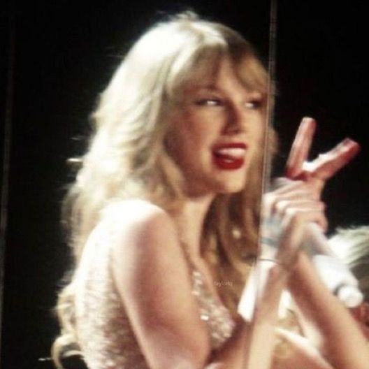 Profile Picture of Heatherᵗˢ (@taylxswifcc) on Tiktok
