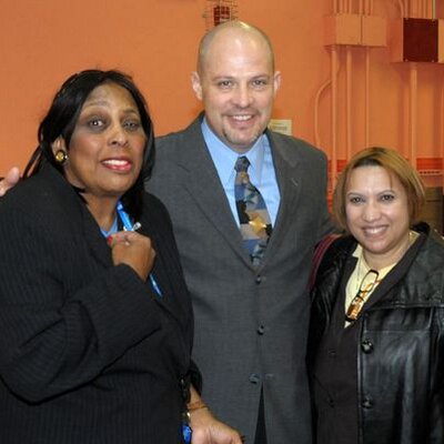 Profile Picture of Phyllis C. Murray (@cybrary409) on Twitter