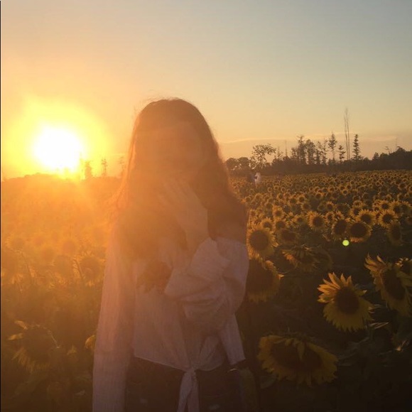 Kim Galek - Poshmark Profile Picture of Kim Galek (@kimrose131) on Poshmark