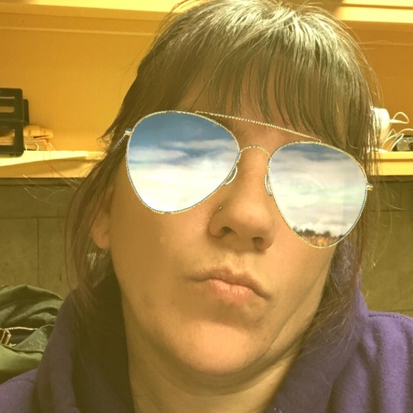 Profile Picture of Diane Badner (@pj84411) on Poshmark