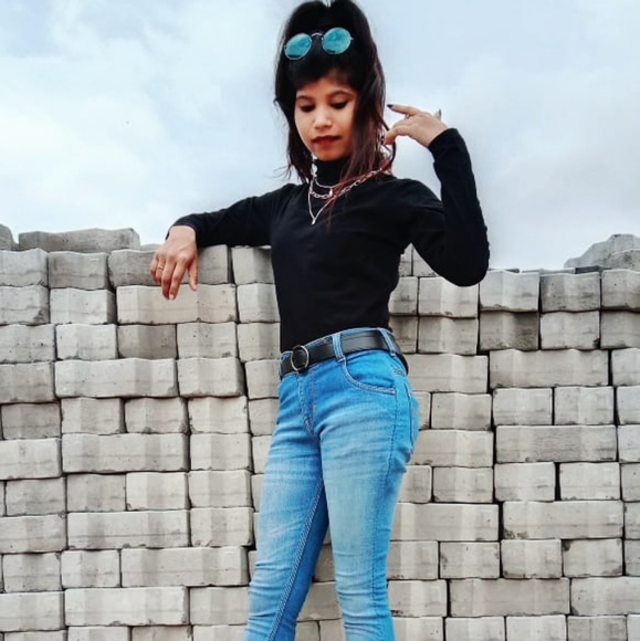 Juspina Urang - Poshmark Profile Picture of Juspina Urang (@juspina_urang) on Poshmark