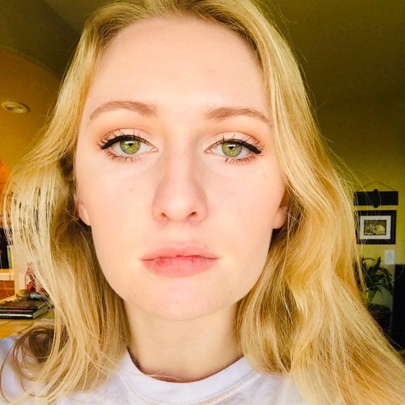 Profile Picture of Kirsten Soderblom (@k_soderblom) on Poshmark