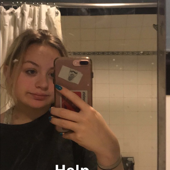 Profile Picture of Piper Dufner (@piperdufner384) on Poshmark