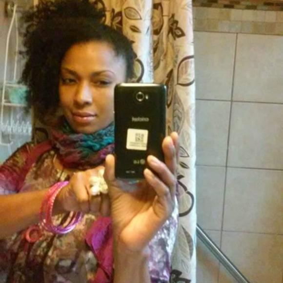 Profile Picture of Tamika Brown (@turninmyhornsn2) on Poshmark