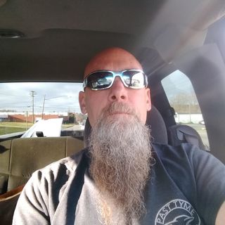 Profile Picture of Jon Hurless (@jon.hurless) on Facebook