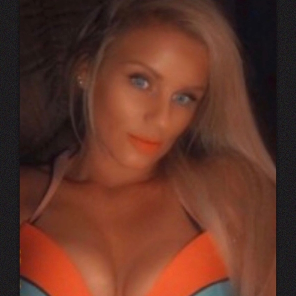 Profile Picture of Kim Wiberg (@kim546) on Poshmark