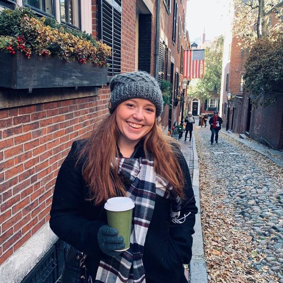 Profile Picture of Helena Standaert (@helenastandaert) on Poshmark
