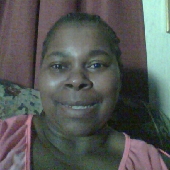 Profile Picture of Tina Stevenson (@tina1128) on Poshmark