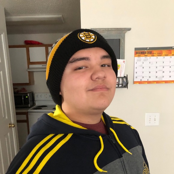 Profile Picture of Logan Wilson (@calionrampage) on Poshmark