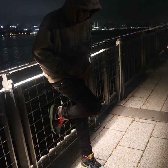 Profile Picture of Villandre Harris (@hnymadevilla) on Poshmark