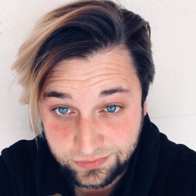 Profile Picture of Bryan Rowden (@2legit2quitxL) on Twitter