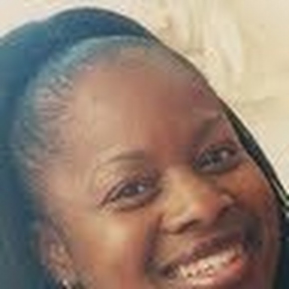 Profile Picture of Myrna Brown (@mbrown1963) on Poshmark