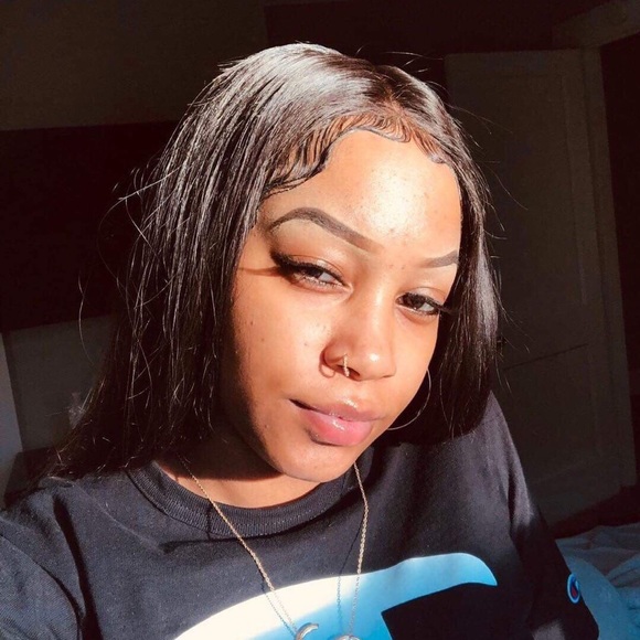 Profile Picture of Shaylaa Shaylaa (@shaylaashaylaa) on Poshmark