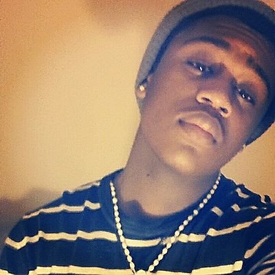 Profile Picture of Paul Lavan (@firstanlastt) on Twitter